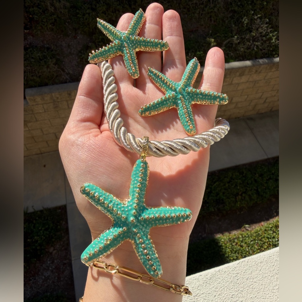 Starfish Jewelry Set in Gold and Green - Picture 2 of 2